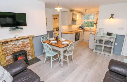 Haverfordwest Cottage | Family-Friendly Freedom Hotel with Ocean View & Garden