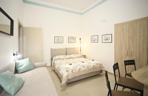 Castellammare di Stabia House | Exceptional Freedom Rooms: Family-Friendly Retreat Awaits