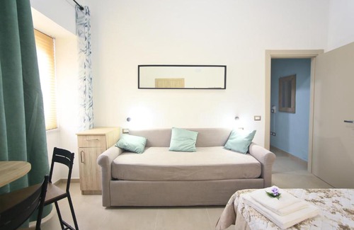 Castellammare di Stabia House | Exceptional Freedom Rooms: Family-Friendly Retreat Awaits