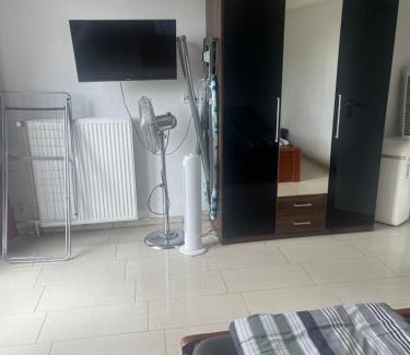 Alt-Godesberg Apartment | Family-Friendly Stay at Freedom1 - Perfect for Your Getaway