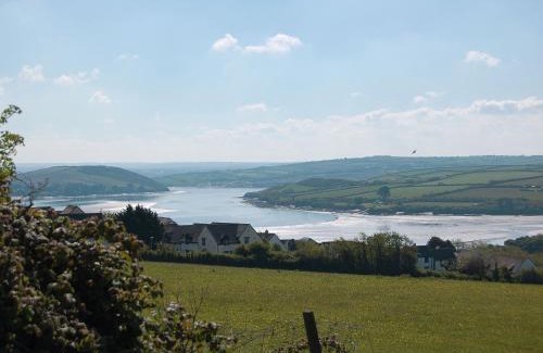 Trebetherick House | Discover Freefolk Cottage: Child-Friendly 4-Star Retreat
