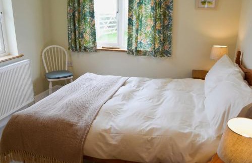 Trebetherick House | Discover Freefolk Cottage: Child-Friendly 4-Star Retreat
