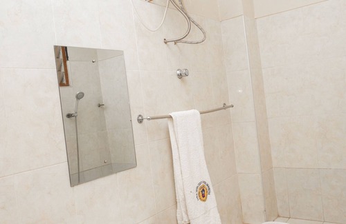 Kumasi Hotel | Welcoming Freeman Methodist Guest House with Restaurant & More