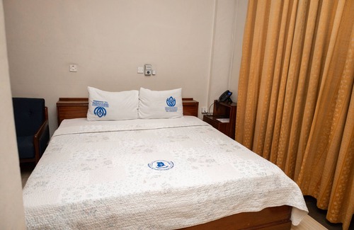 Kumasi Hotel | Welcoming Freeman Methodist Guest House with Restaurant & More