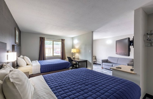 Freer Hotel | Discover Executive Inn Freer: Family-Friendly with Dining