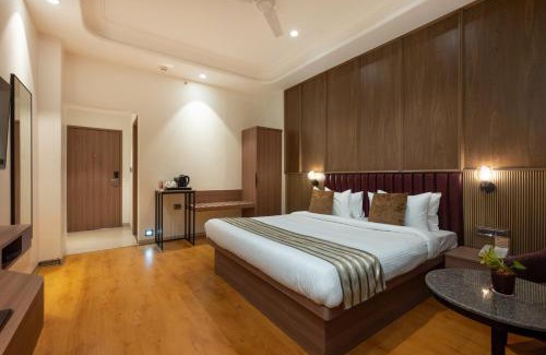 Mira Bhayandar Hotel | Discover Freesia by Express Inn: 8.8/10 & Family-Friendly