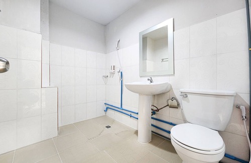 Bang Chalong House | Family-Friendly Freesia Guesthouse Near Suvarnabhumi Airport