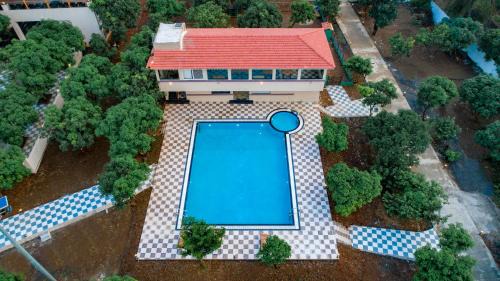 Nashik Resort | Relax at Freesia Resort by Express Inn with Ocean Views