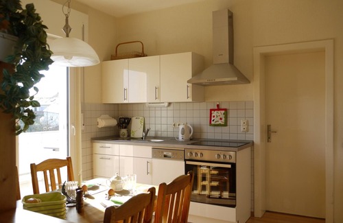 Starkenburg Apartment | Pet-Friendly Holiday House with Pool and Breakfast Included