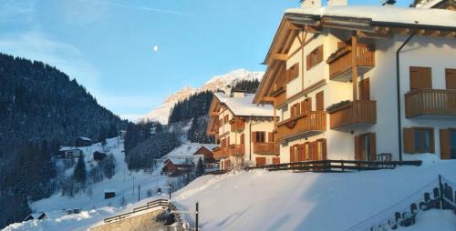 Livinallongo del Col di Lana Apartment | Discover Freetime PinkAlps: Pet & Child-Friendly Retreat