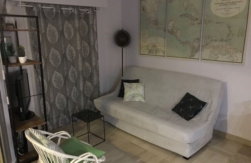 Frejus Port Apartment | Beachfront T3 in Fréjus with Pool and Ocean View Terrace