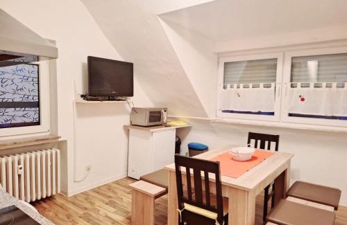 Moenchengladbach Apartment | Fremdenzimmer: Guest Rated Excellence at 8/10