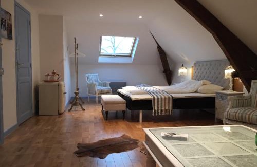 Saint-Pantaleon-de-Larche House | Pet-Friendly Retreat at French Corréze Moulin Bleu