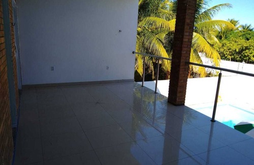 Praia do Frances House | Seasonal Escape: French House with Pool & Kitchen Access