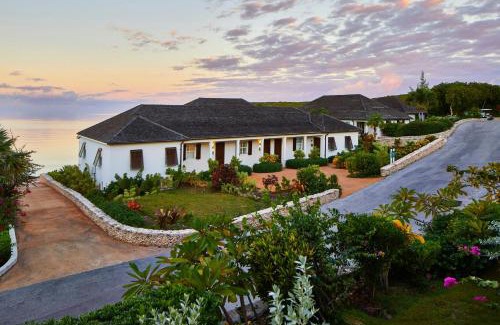 Governor's Harbour Resort | Escape to French Leave Resort: Oceanfront Bliss Awaits
