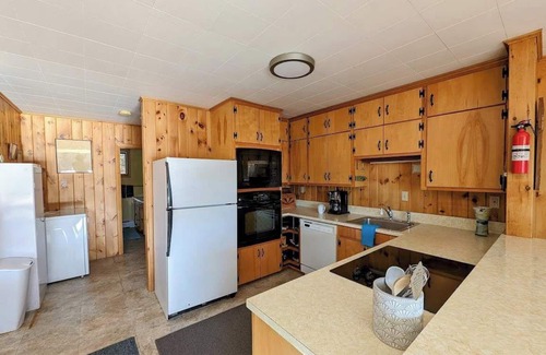 Sullivan House | Oceanfront Getaway Near Acadia National Park - Rated 10/10