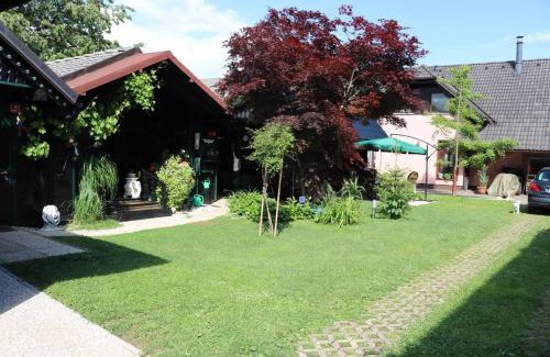 Praprotna Polica House | Pet-Friendly Frenkcottage with Ocean View, Near Airport