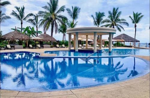 Quintas del Mar Apartment | Luxury Condo with Private Beach and Ocean View