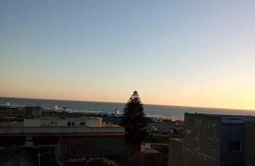 Punta Mogotes Apartment | Serene Waterfront Escape: Pet and Child Friendly
