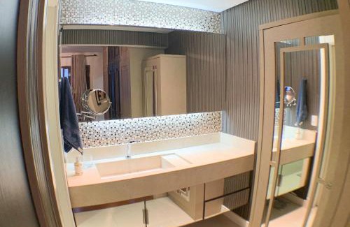 Barra Sul Apartment | Oceanfront Retreat with Space and Comfort for All