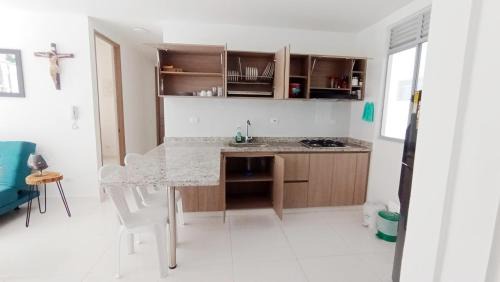 Girardot Apartment | Cozy Oceanfront Apartment in Aqualina Orange Girardot
