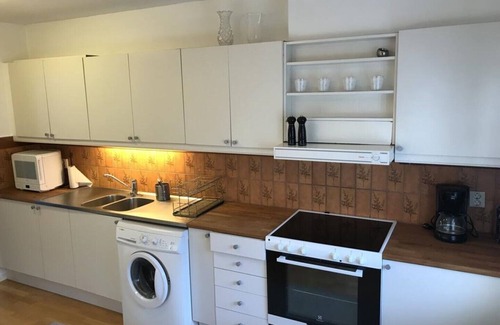 Nyhamnslage Apartment | Cozy Apartment in the Heart of Kullabygden Awaits You