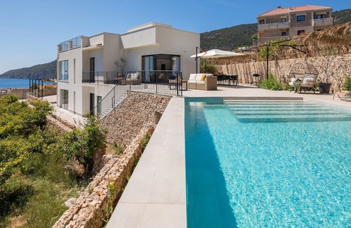 Komiza Villa | Fresh and Modern Vis Villa | Stunning SeaViews | Villa Island Time | Resort Centre | Komiza