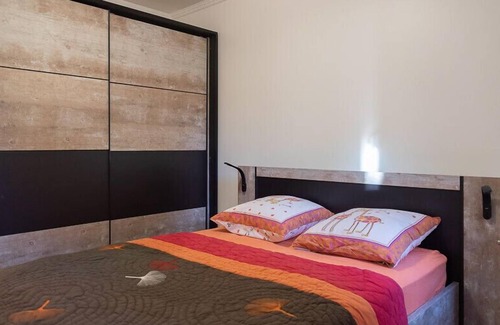 Romainville Apartment | Family-Friendly Retreat in Romainville with Great Amenities