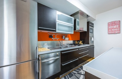 Arenella Apartment | Trendy Flat at Vomero: Family-Friendly with Kitchen Access