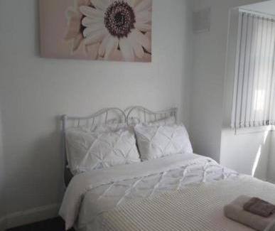 Birmingham House | Inviting Fresher Space Home Stay with 8/10 Guest Rating