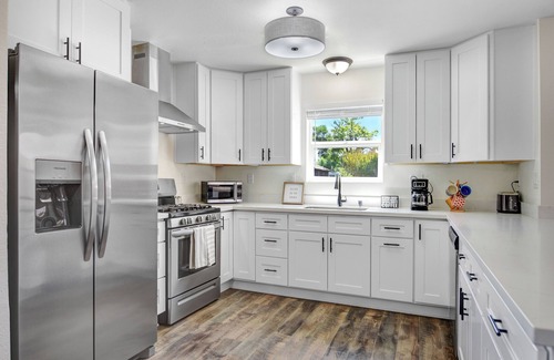 Santa Rosa House | Pet-Friendly Four Bedroom Retreat in Wine Country