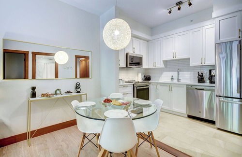 Versant Soleil Condo | Renovated Ski-In/Ski-Out Condo with Pool & Ocean View