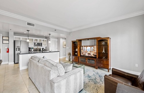 Lake Las Vegas Condo | Stunning Lake Las Vegas Retreat with Pool and Scenic Views