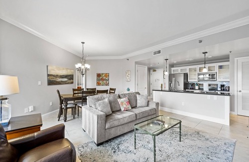 Lake Las Vegas Condo | Stunning Lake Las Vegas Retreat with Pool and Scenic Views