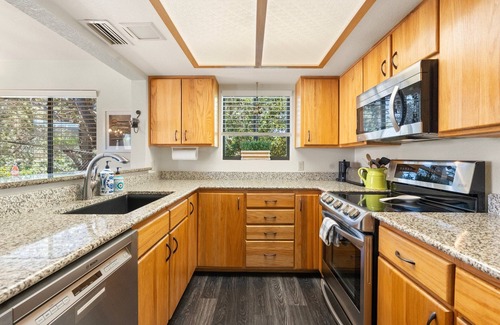 Oak Creek House | Renovated Oasis with Golf, Pool & Hot Tub Near Bell Rock
