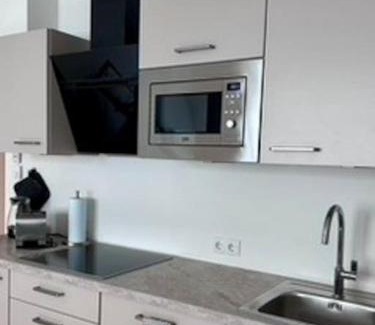 Weißgerber Apartment | Stylish Apartment in Trendy Area – Guest Rated 9.6/10!