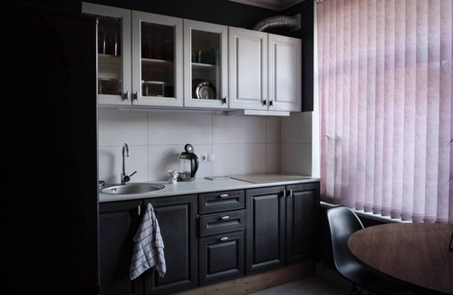 Maskavas Forstate Apartment | Renovated Retreat by Scenic Parks with Spa and Breakfast