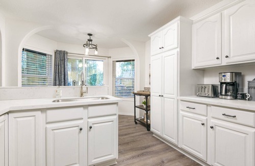 Mount Hood Village House | Modern Retreat with Hot Tub, Pet Friendly & Game Room