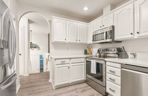 Mount Hood Village House | Modern Retreat with Hot Tub, Pet Friendly & Game Room