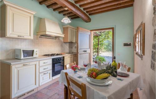 Casole d'Elsa Apartment | Discover Family-Friendly Comfort at Fresia Hotel