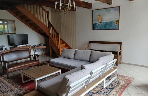 Saint-Remy-du-Plein House | Experience Comfort at SARL Verrerie Royale: Rated 9/10