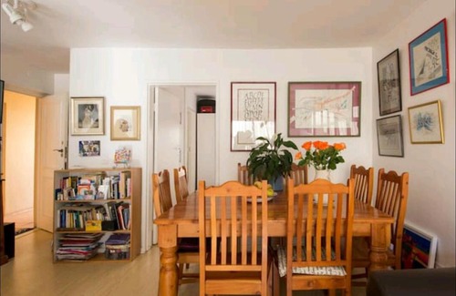 Fresnaye Apartment | Convenient Fresnaye Close Apartment with Pool in Sea Point