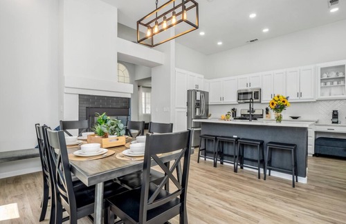 Fresno House | Fresno House: Poolside Retreat with BBQ & Firepit Amenities