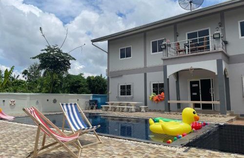 Sattahip Villa | Relaxing Frey Pool Villa Sattahip: Family-Friendly Getaway