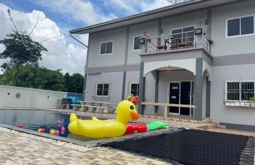 Sattahip Villa | Relaxing Frey Pool Villa Sattahip: Family-Friendly Getaway