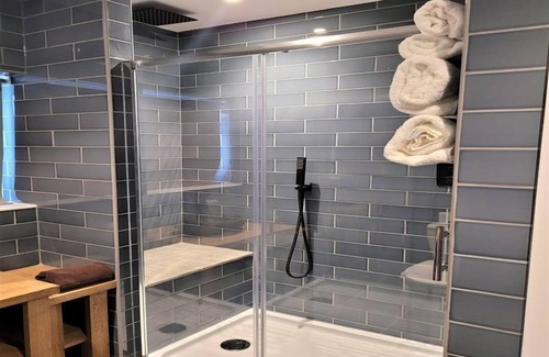 Gloucester Apartment | Inviting Friary House Serviced Apartments with Family Amenities