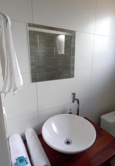 Toninhas Hotel | Guest Rated 9.5: Family-Friendly Fric Pousada Awaits