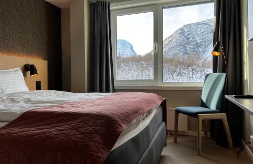Andalsnes Hotel | Pet-Friendly Comfort at Frichs Ekspress Åndalsnes
