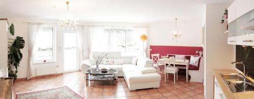 Doelsach Apartment | Top-Rated Fricks Appartement: Ideal for Families