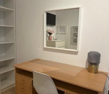 Sudstadt-Bult Apartment | Cozy Central Private Room - Guest Rated 8/10